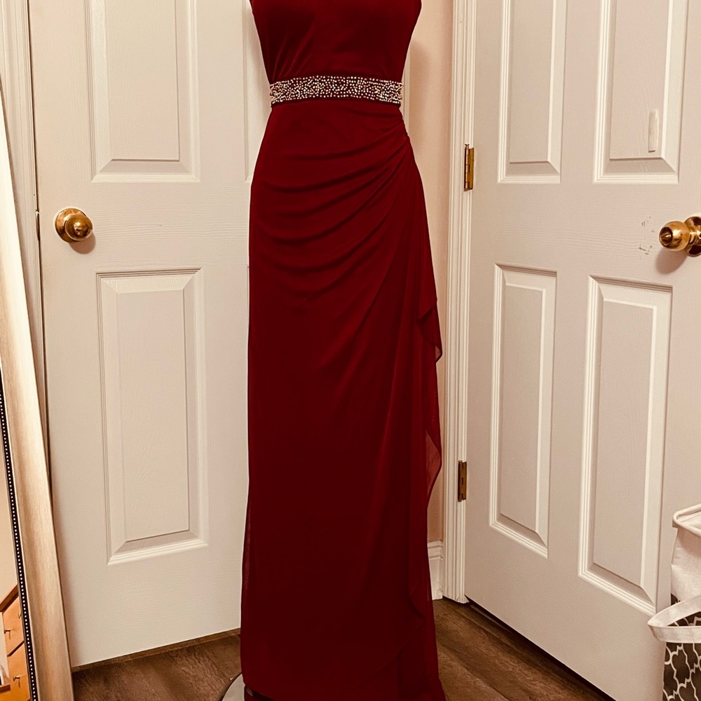 Maroon formal gown size 6